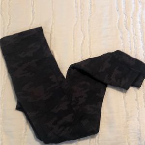 Spanx Camo leggings, barely used